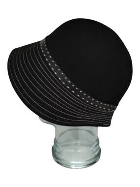 Toucan Clouche Hat Wool Black Stitch Detail